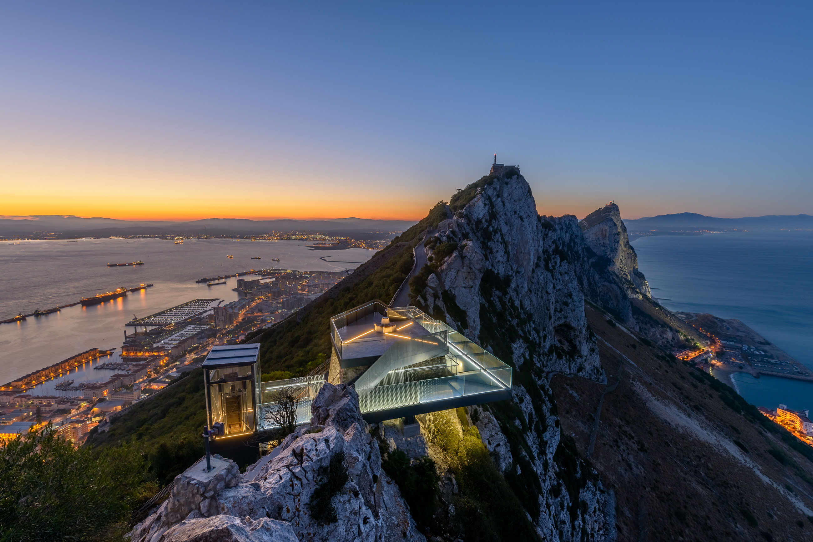Красивые смотровые площадки. Гибралтар Испания. Скала Гибралтара, стеклянный мост. Смотровая площадка "Gaularfjellet". Гибралтарская гора.