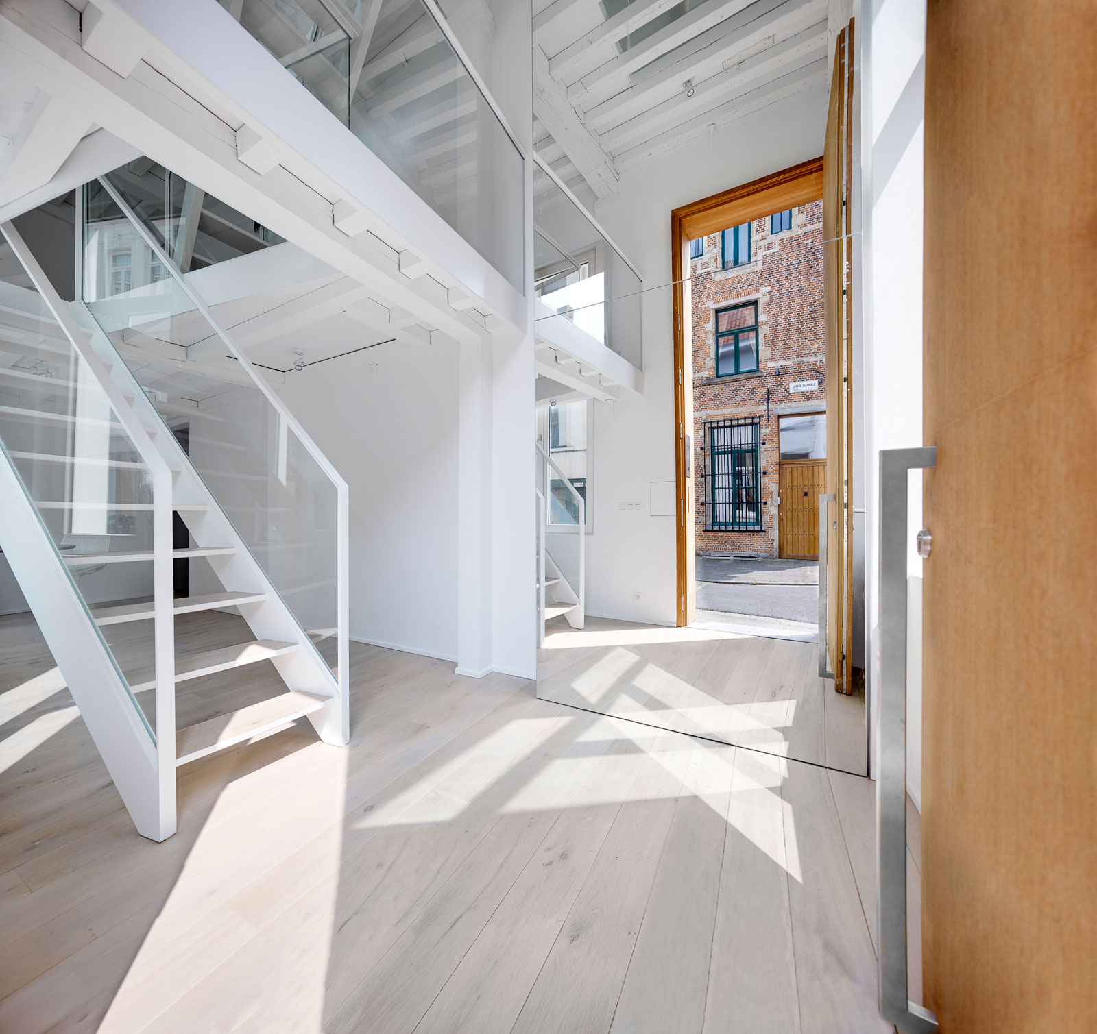 One Room Hotel by dmvA Architecten