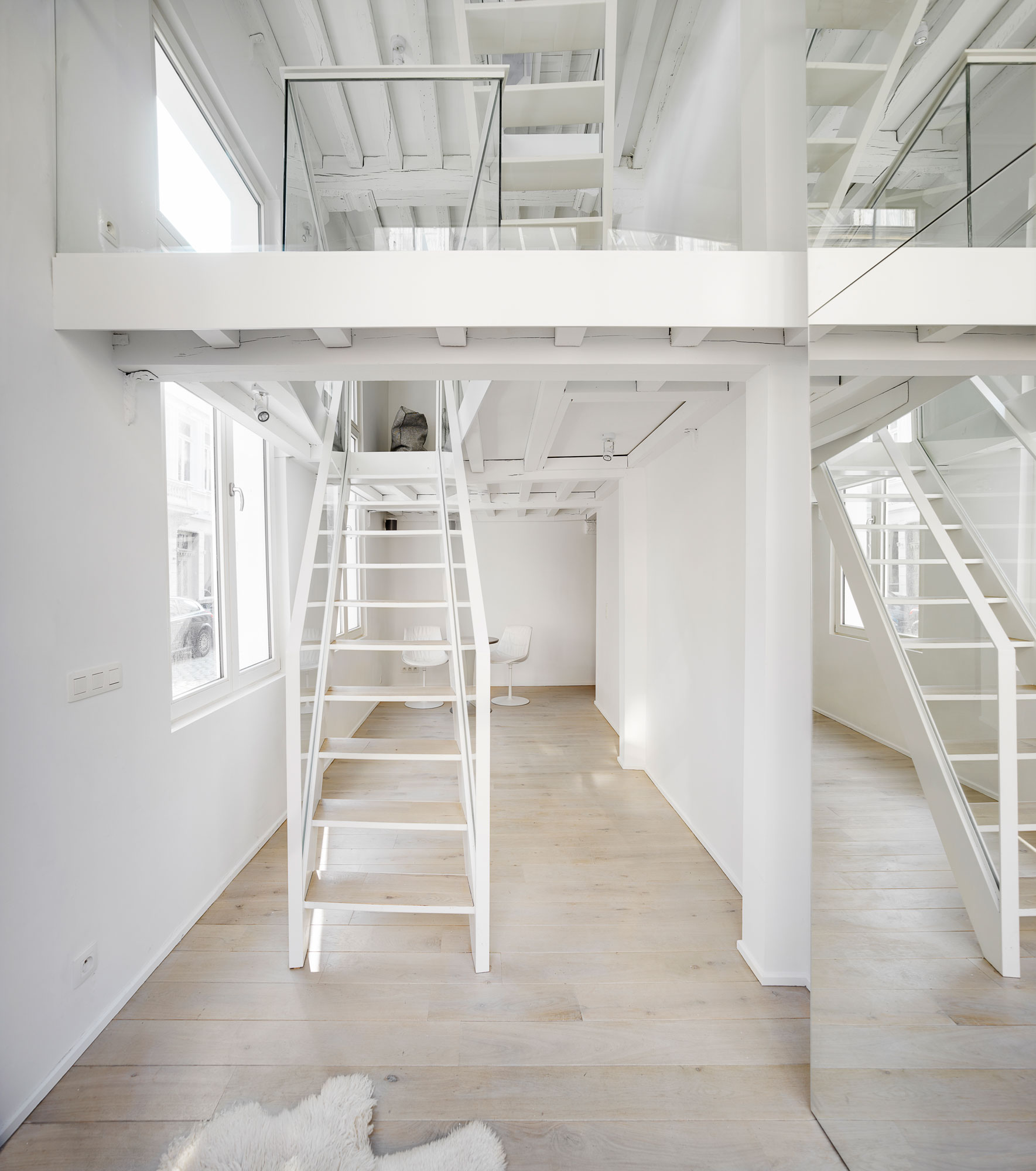One Room Hotel by dmvA Architecten