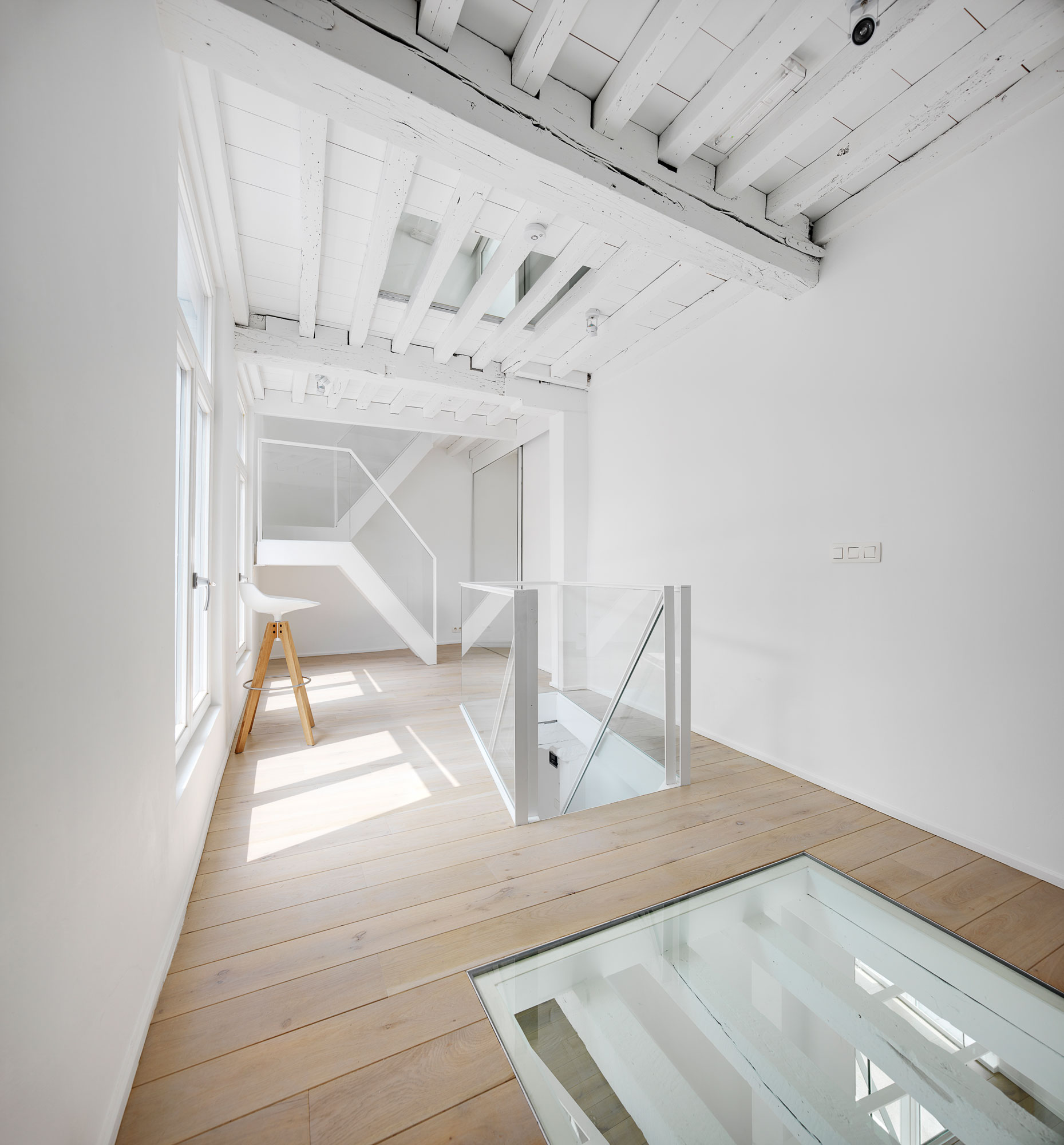 One Room Hotel by dmvA Architecten