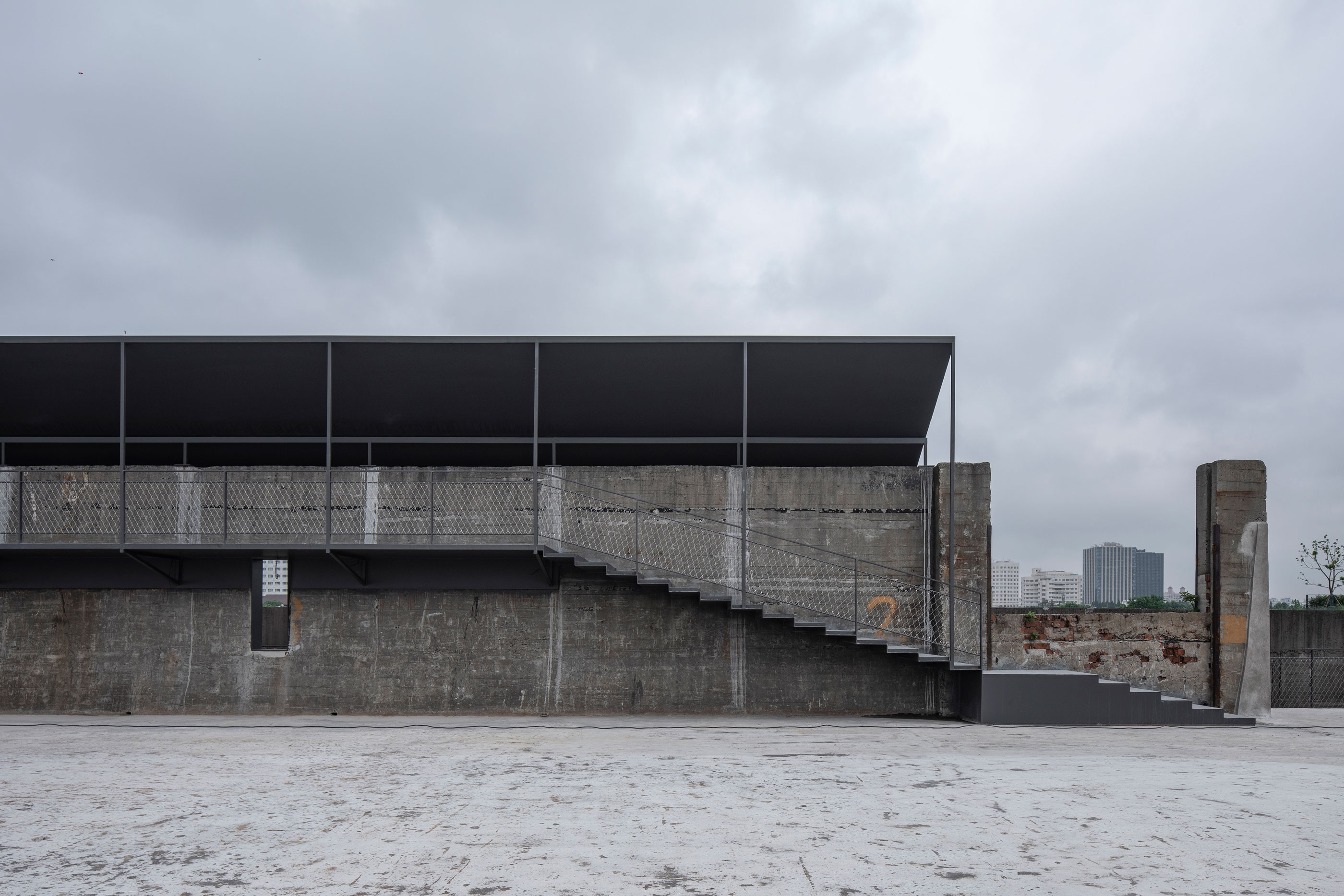 Riverside Passage Atelier Deshaus Entry