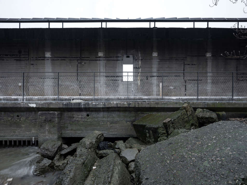 Riverside Passage Atelier Deshaus Concrete Walkway