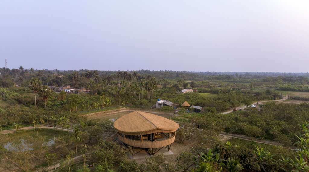 Macha Abin Design Studio Langalberia Benggala Barat India Bambu