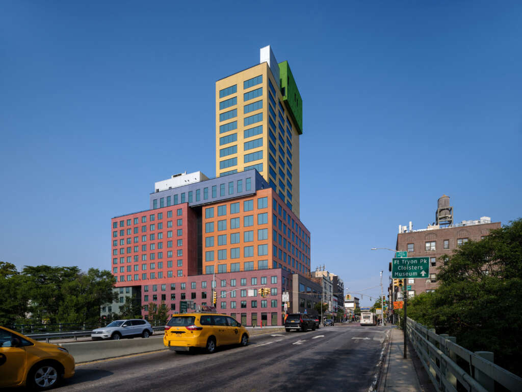 Radio Hotel dan Menara MVRDV Manhattan New York