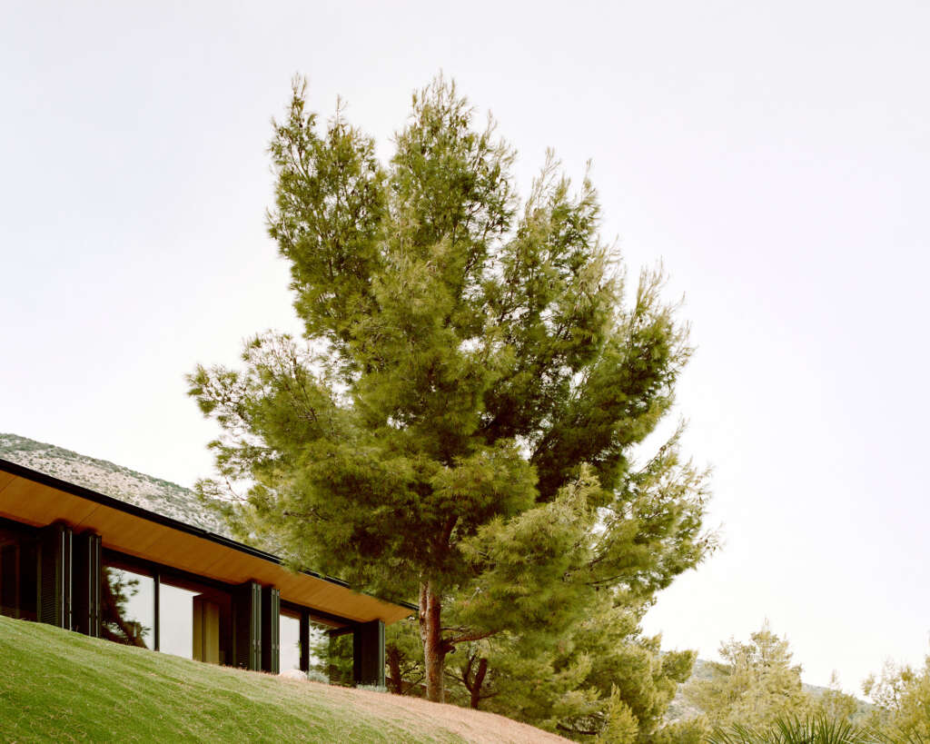 Sea House Studio Bressan Kroasia Atap Hijau Simone Bossi Emanuele Bressan