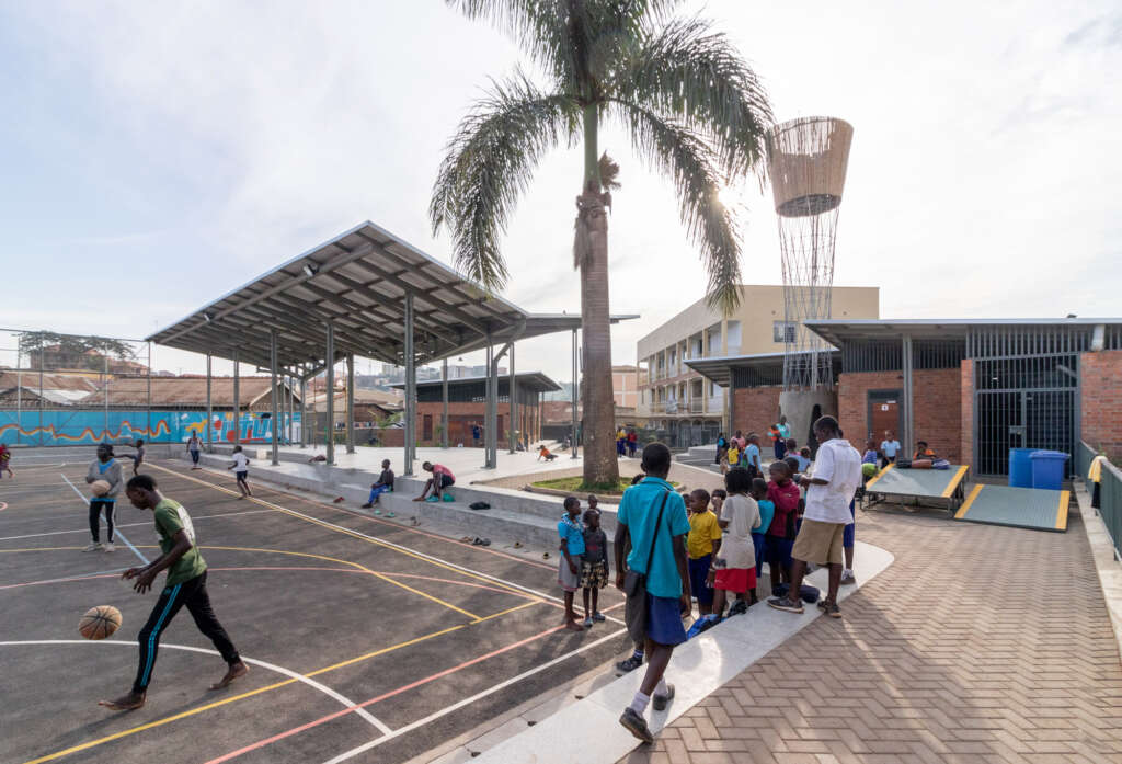 Pusat Komunitas Kamwokya Arsitektur Keré Kampala Uganda