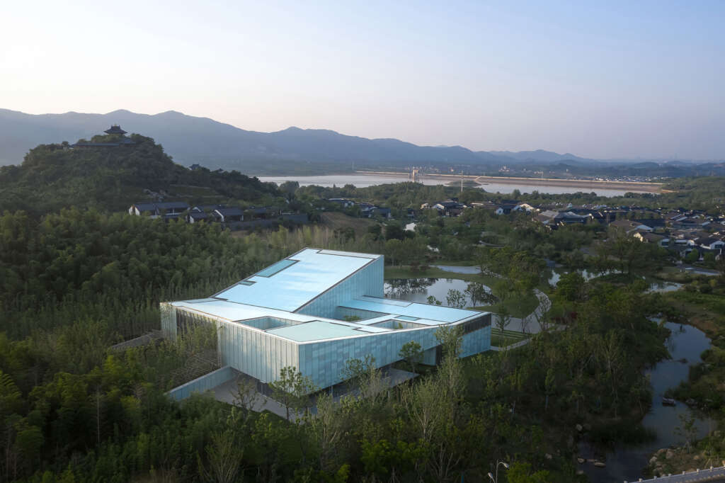 Yada Theater GOA Group of Architects Yixing China Pemandangan udara dari belakang