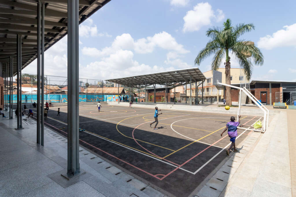 Pusat Komunitas Kamwokya Arsitektur Keré Kampala Uganda