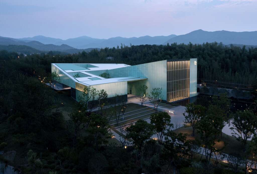 Yada Theater GOA Group of Architects Yixing China Theater di alam