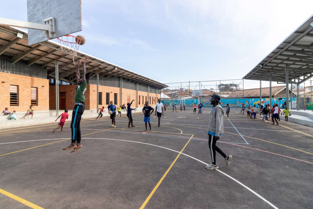 Pusat Komunitas Kamwokya Arsitektur Keré Kampala Uganda
