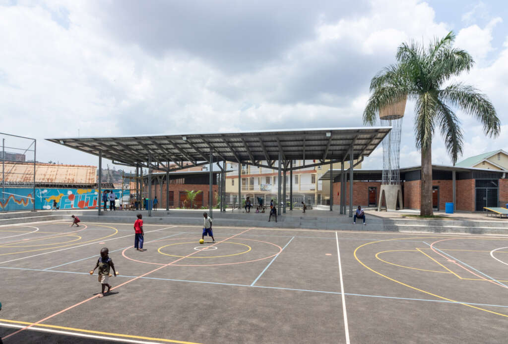 Pusat Komunitas Kamwokya Arsitektur Keré Kampala Uganda