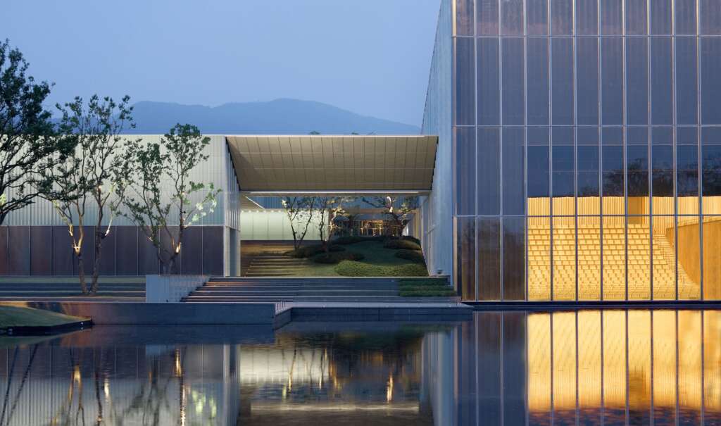 Yada Theater GOA Group of Architects Yixing China Halaman transparan dan teater