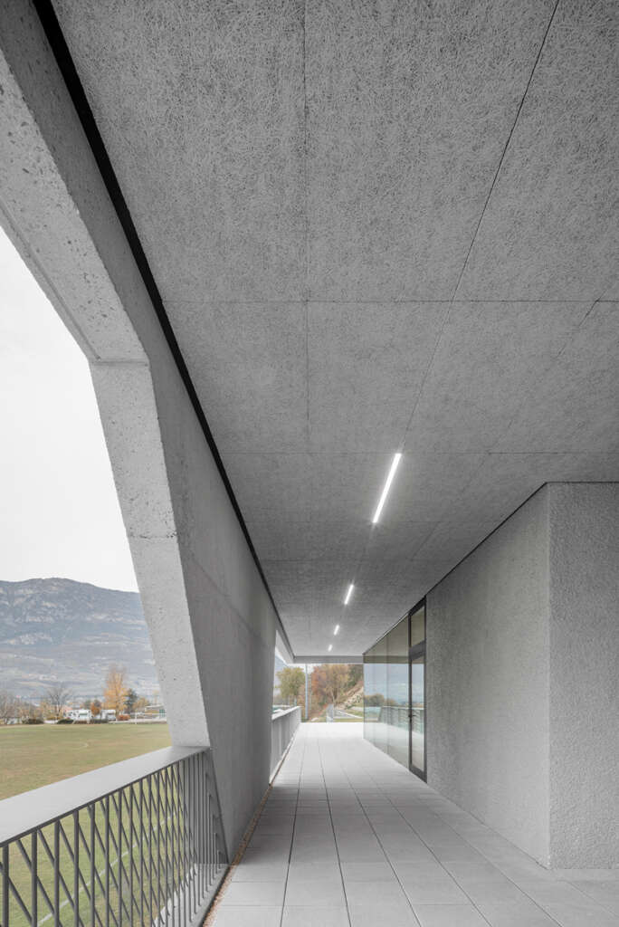 Fieldhouse Modus Architects Bozen Italy Sports and Recreation Center arsitektur desain beton