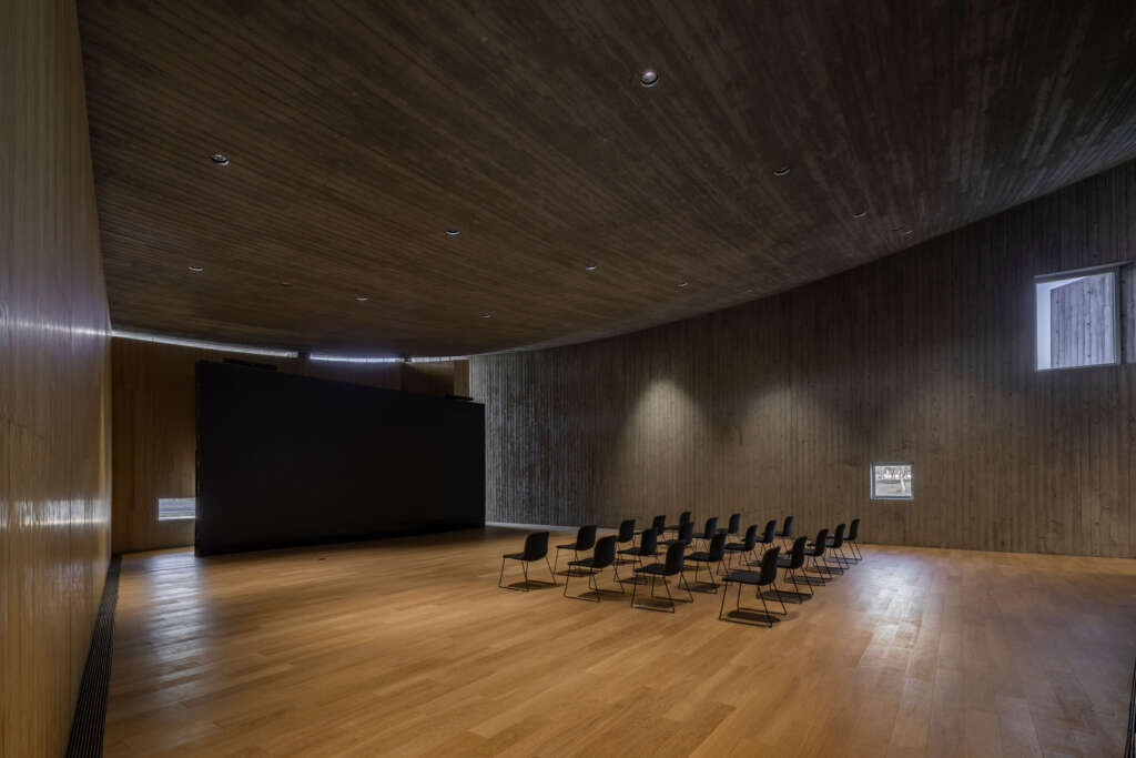 Zibo OCT Art Center Studio Zhu Pei Shandong China Ruang multifungsi