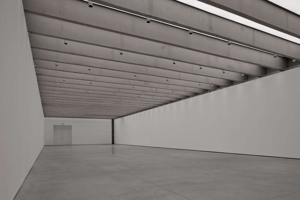 798CUBE Art Museum Studio Zhu Pei Cultural Concrete Canopy Aula Pameran Desain Arsitektur Cina Beijing di ruang bawah tanah 1F