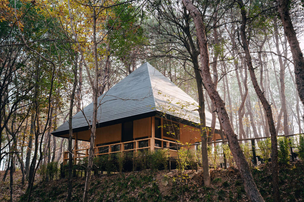 Wiki World dan Advanced Architecture Lab melengkapi kabin berbentuk piramid di Huanggang