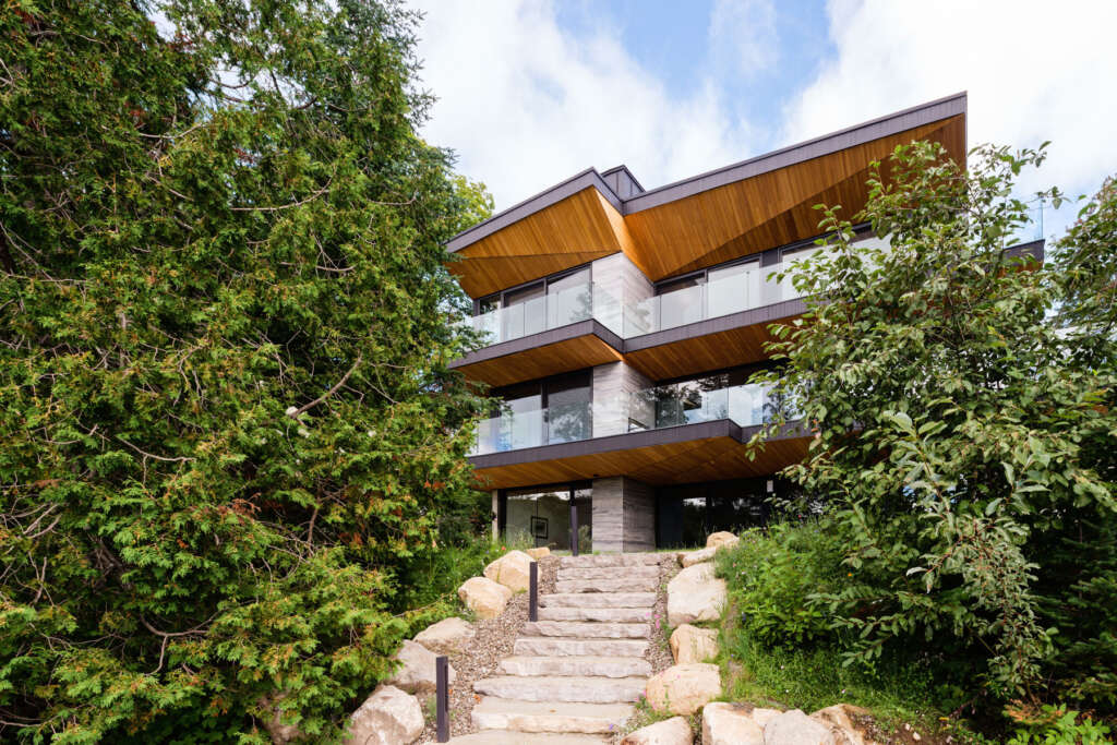 The Break MU Architecture Saint-Hyppolite Quebec Canada Getaway House Design