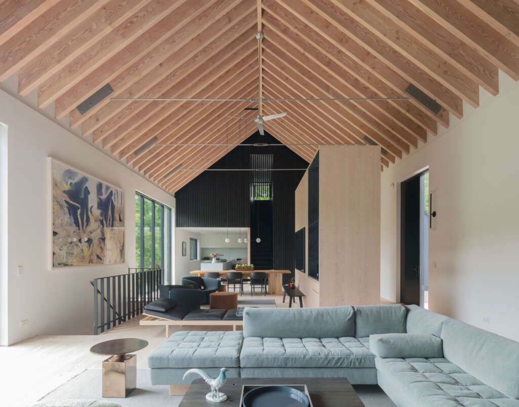 North Salem Farm Worrell Yeung Upstate New York Farmhouse Desain Arsitektur Hitam