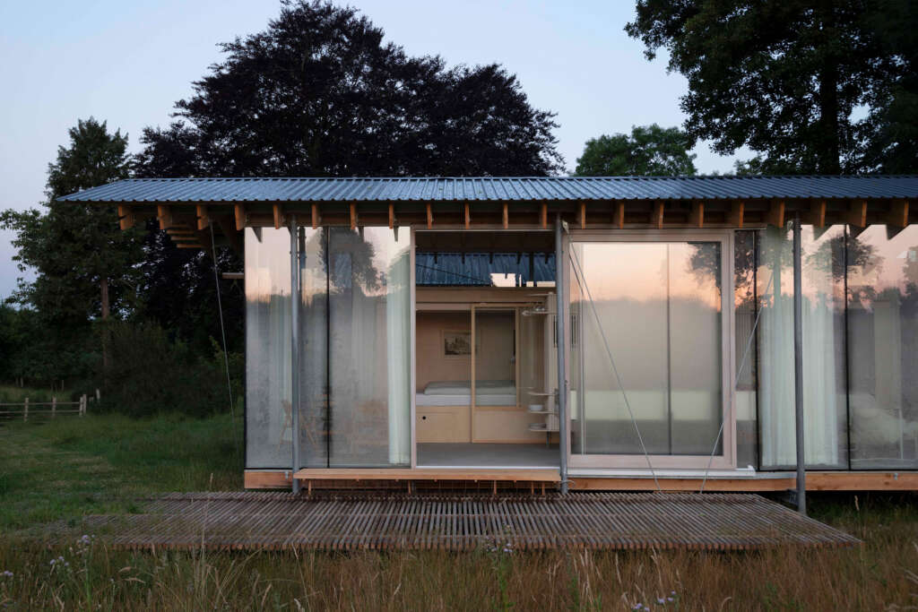 rumah liburan Hof Ahmen Atelier Sunder-Plassmann Kabin Berlin Jerman Arsitektur Desain Rumah Kaca