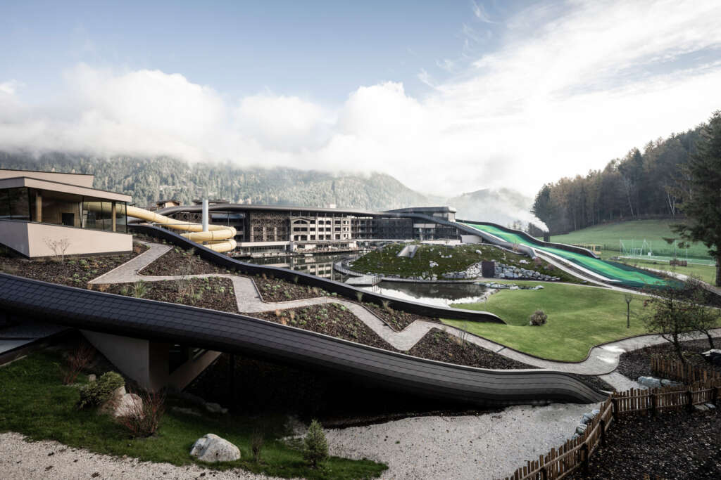 Falkensteiner Family Resort Lido noa* jaringan arsitektur Pustertal Valley South Tyrol Italy Design Roof