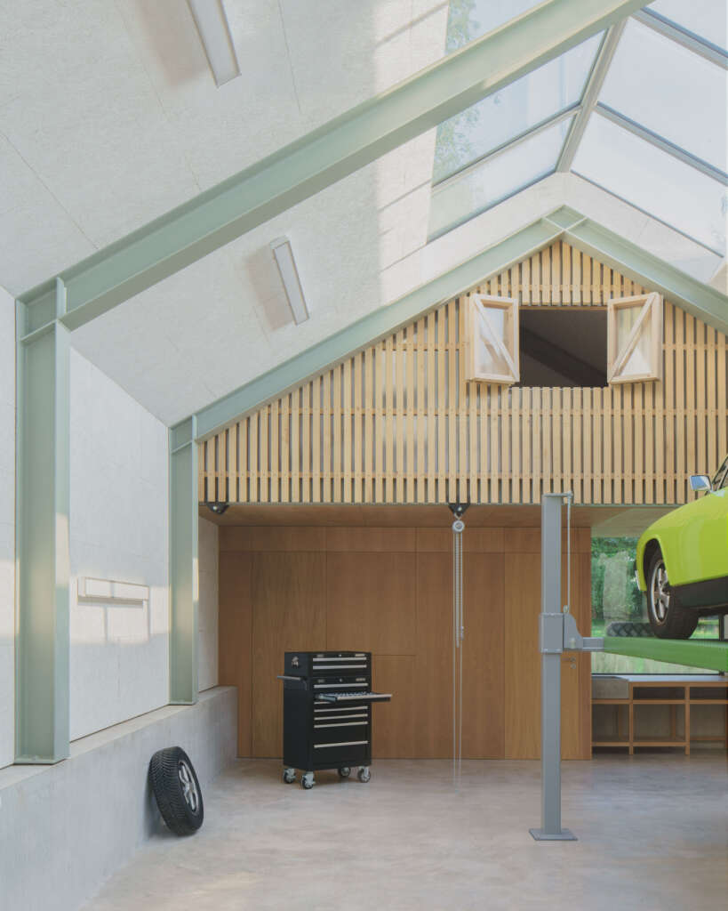Autobarn Bindloss Dawes Garage Barn Design Wood Somerset England Warisan Arsitektur Britania Raya