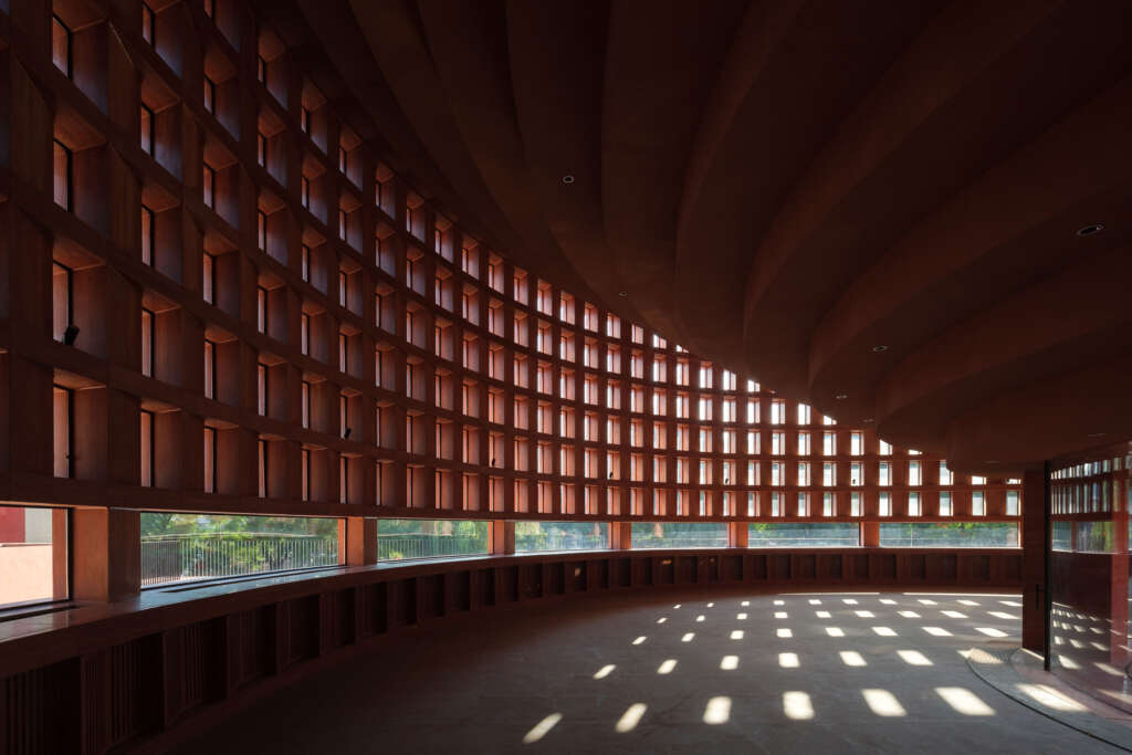 Neri_Hu-Project_Qujiang-Museum-of-Fine-Arts-Extension Xi'an Cina Desain arsitektur Batu Merah