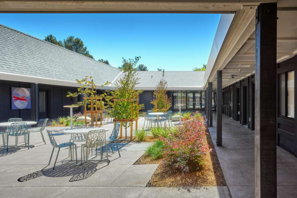 University of California Livermore Collaboration Center (UCLCC) DIALOG Arsitektur Desain Renovasi Livermore California