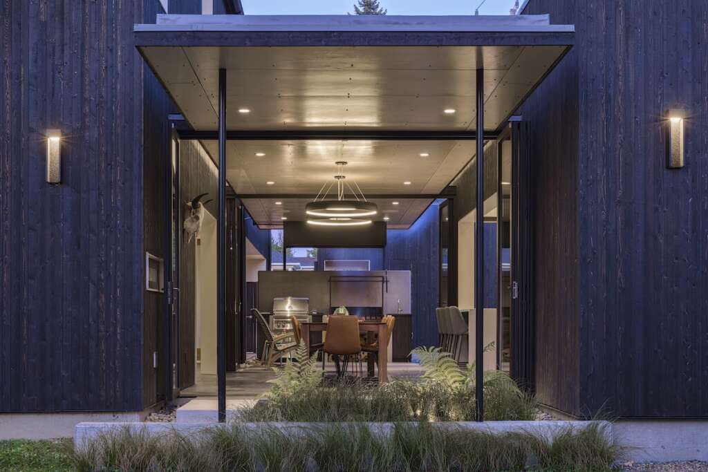 Broadview Residence KO Arsitektur Desain Rumah Seattle Washington Black Pacific Northwest Aging In Place