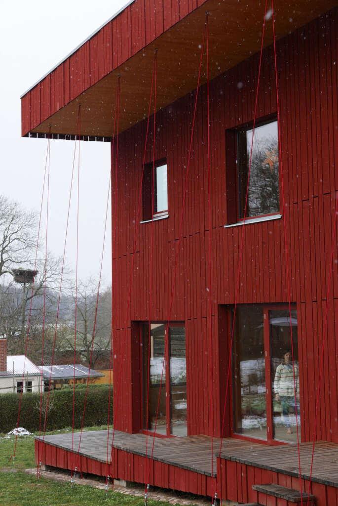House Parlow ANNABAU Glambeck Brandenburg Jerman CLT Konstruksi Kayu Desain Arsitektur Merah