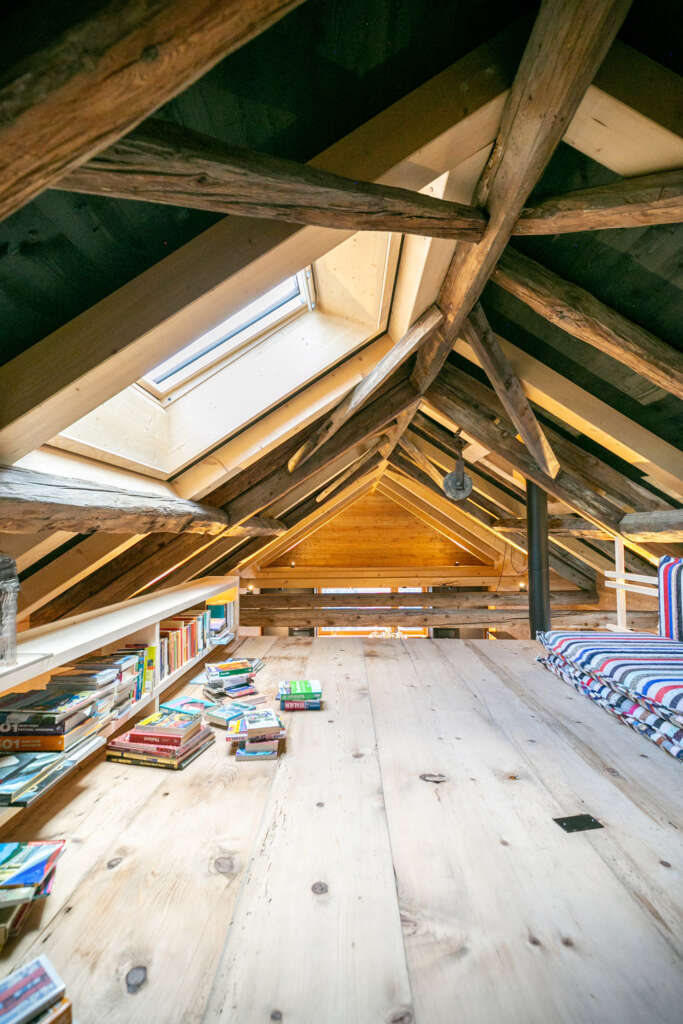 Hof & Hist Modunita architects sa Felsberg Switzerland House Design