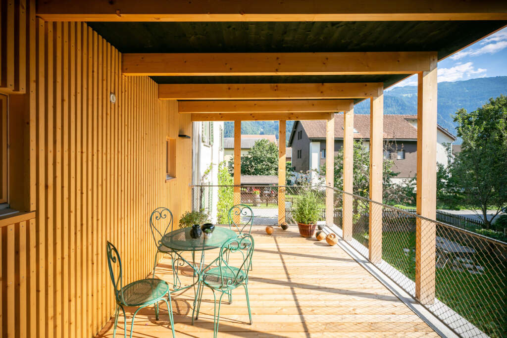 Hof & Hist Modunita architects sa Felsberg Switzerland House Design