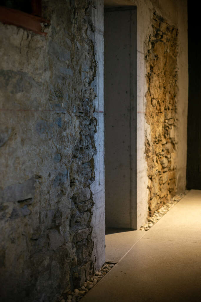 Hof & Hist Modunita architects sa Felsberg Switzerland House Design