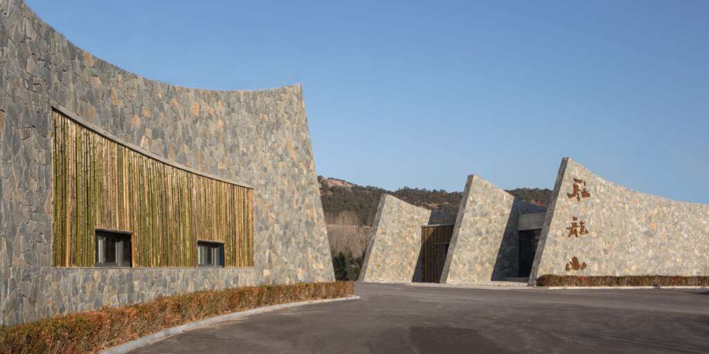 Dragon Mountain Tourist Center Aurelien Chen / Urban and Rural Planning and Design Institute of CSCEC Rizhao China