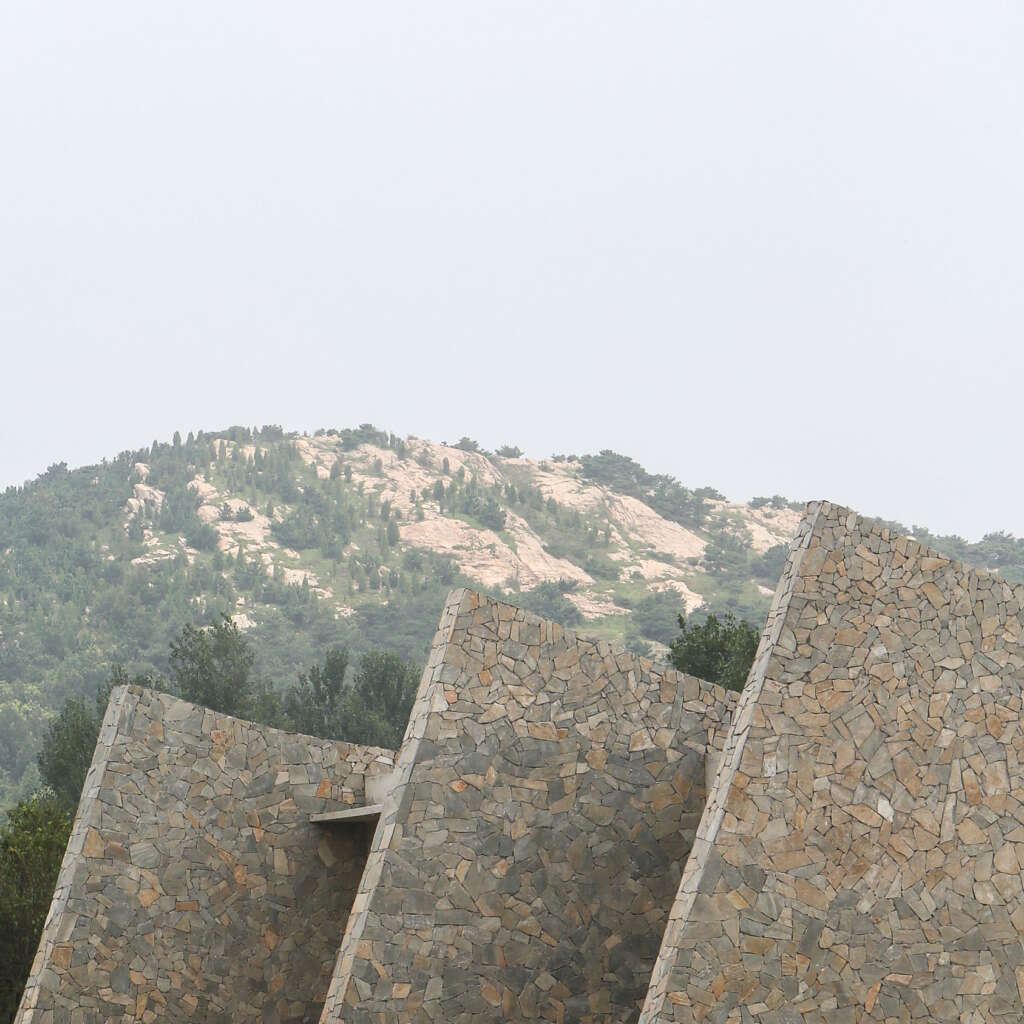 Dragon Mountain Tourist Center Aurelien Chen / Urban and Rural Planning and Design Institute of CSCEC Rizhao China