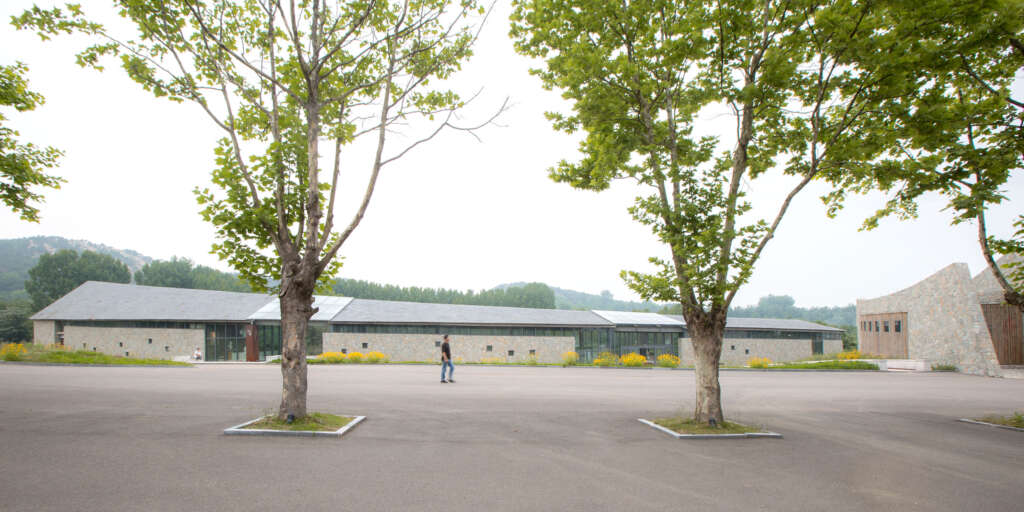 Dragon Mountain Tourist Center Aurelien Chen / Urban and Rural Planning and Design Institute of CSCEC Rizhao China