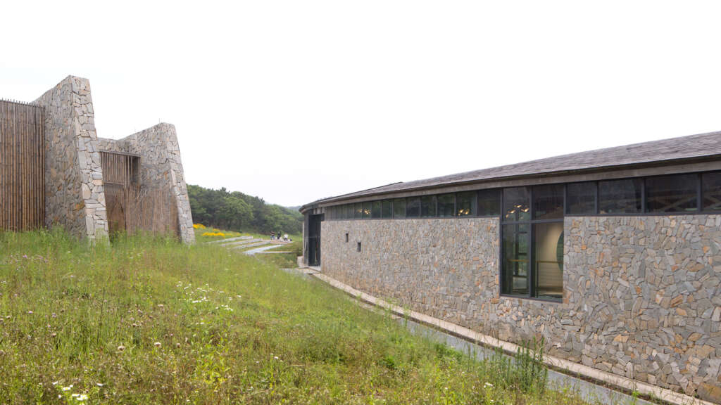 Dragon Mountain Tourist Center Aurelien Chen / Urban and Rural Planning and Design Institute of CSCEC Rizhao China