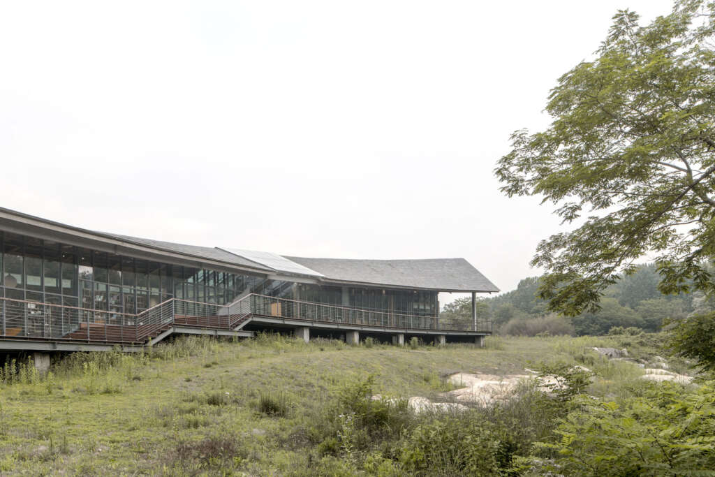 Dragon Mountain Tourist Center Aurelien Chen / Urban and Rural Planning and Design Institute of CSCEC Rizhao China
