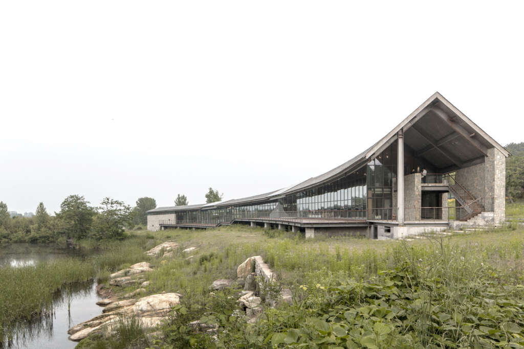 Dragon Mountain Tourist Center Aurelien Chen / Urban and Rural Planning and Design Institute of CSCEC Rizhao China