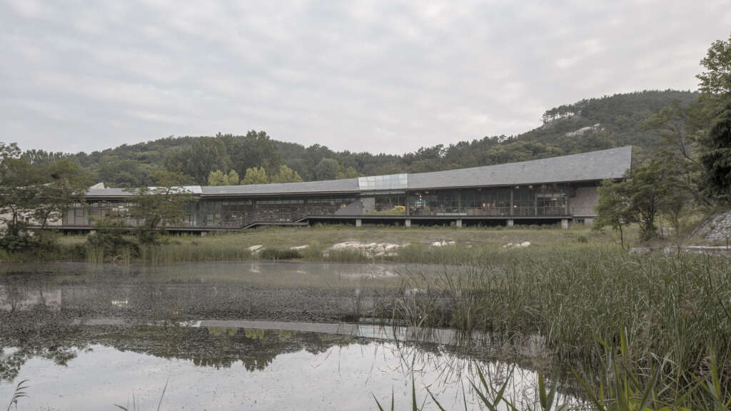 Dragon Mountain Tourist Center Aurelien Chen / Urban and Rural Planning and Design Institute of CSCEC Rizhao China