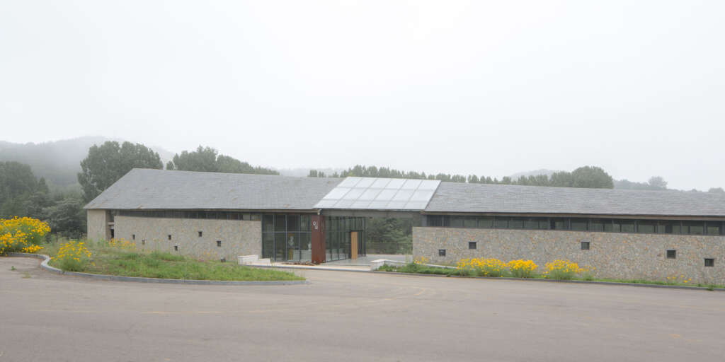 Dragon Mountain Tourist Center Aurelien Chen / Urban and Rural Planning and Design Institute of CSCEC Rizhao China
