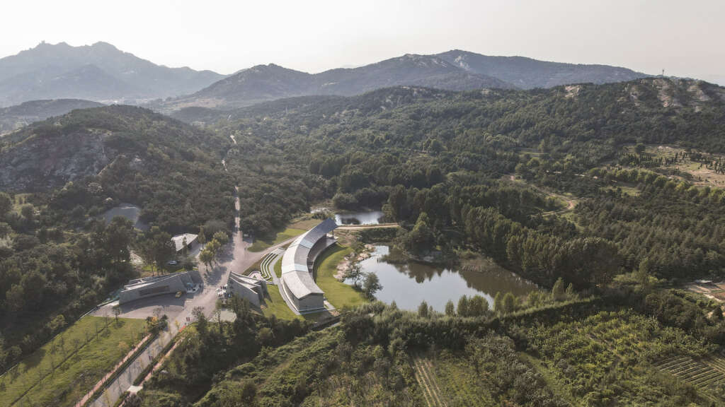 Dragon Mountain Tourist Center Aurelien Chen / Urban and Rural Planning and Design Institute of CSCEC Rizhao China