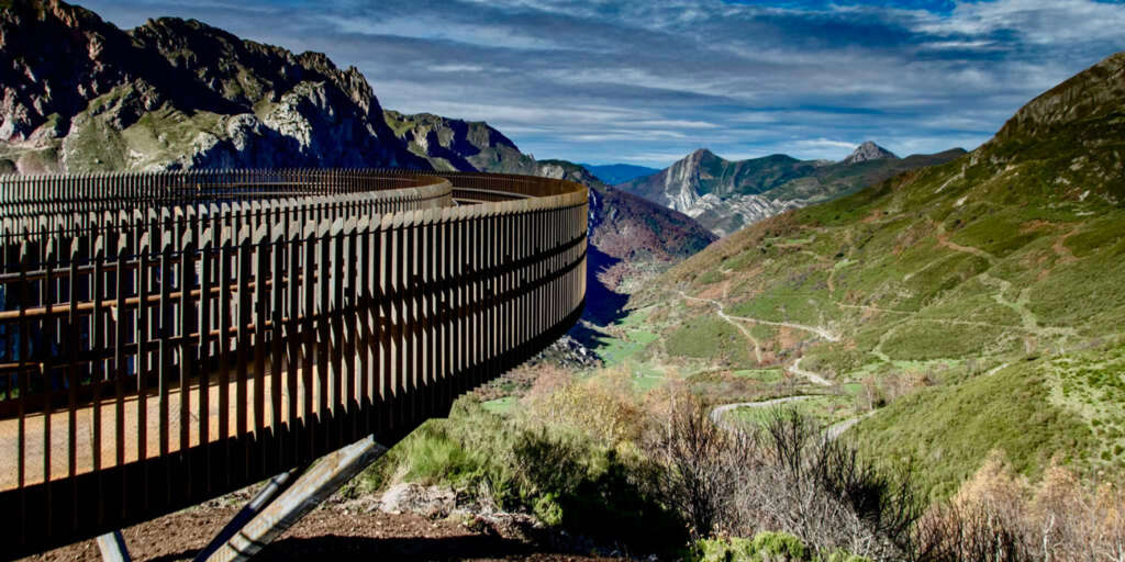 Memory of the Geological Viewpoint of the Saliencia or Farrapona Valley Puerto & Sánchez Arquitectos Somiedo Natural Park Spain Lookout