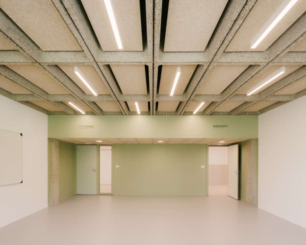 Restructuring of Maryse Bastié Middle School Tectoniques Dole France Renovation
