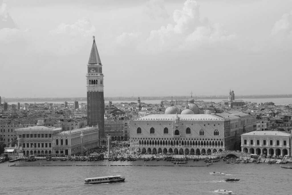 Architecture Guide to Venice Introduction AVONTUURA